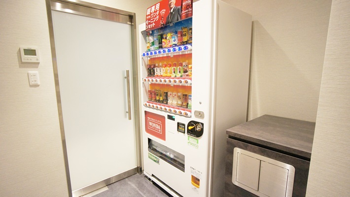 レンタルオフィス名古屋松原|1階自販機コーナー